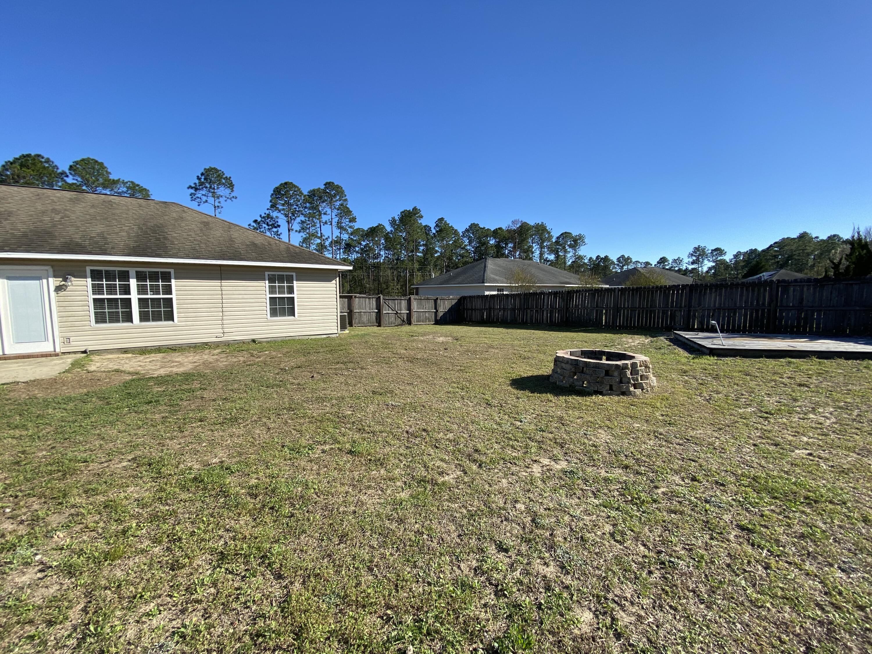 TRIPLE LAKES ESTATES - Residential Lease