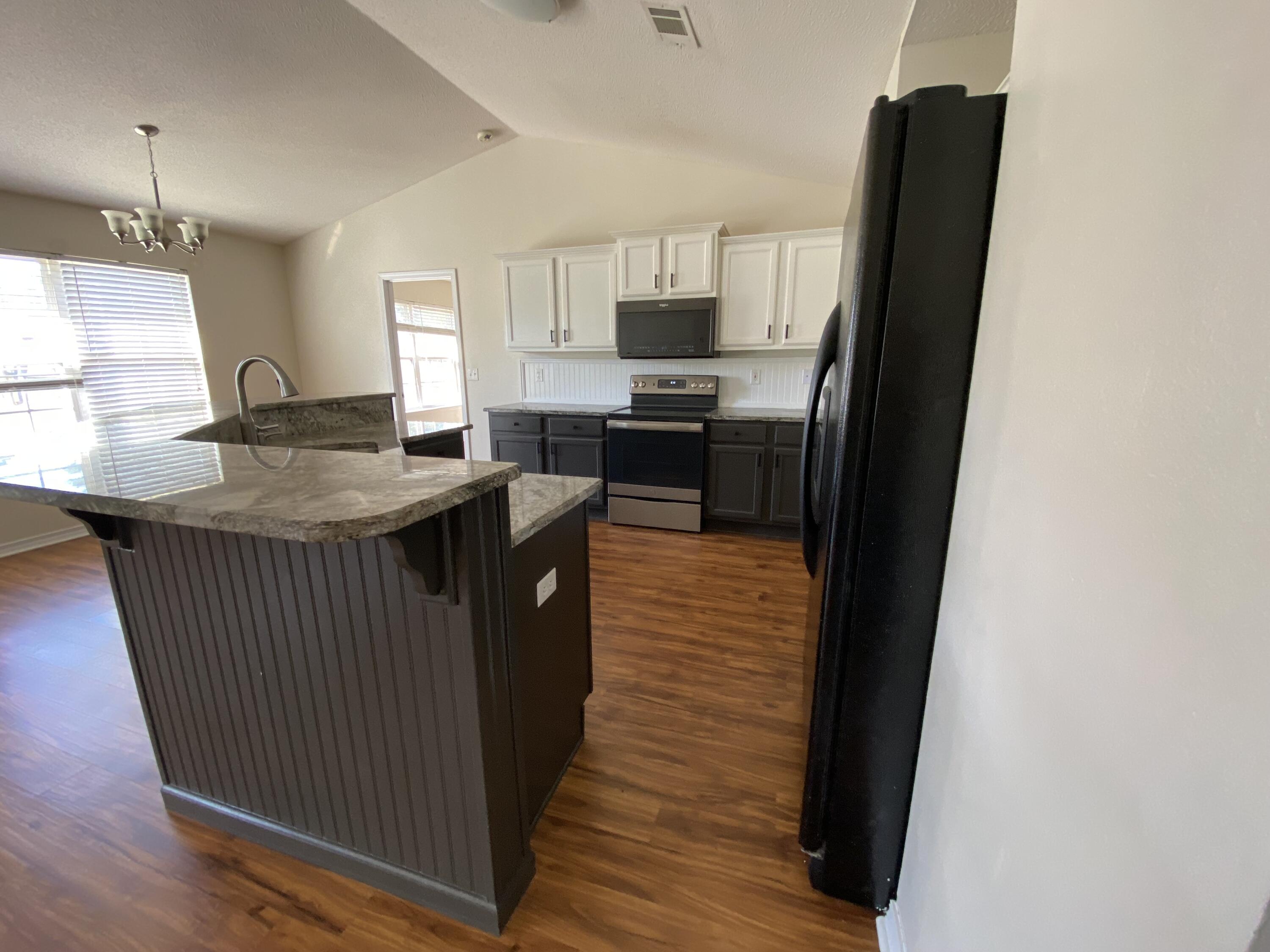 TRIPLE LAKES ESTATES - Residential Lease