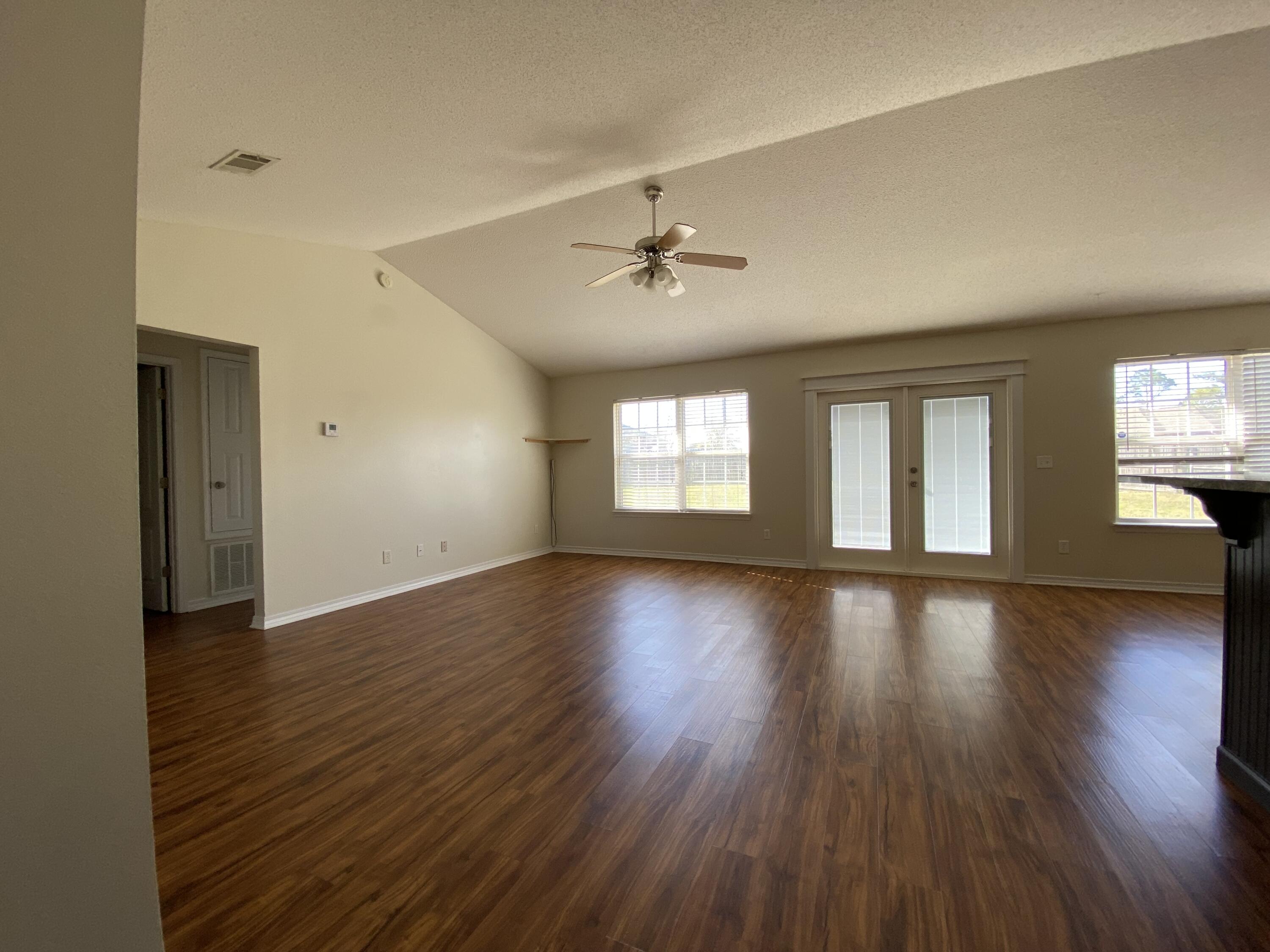 TRIPLE LAKES ESTATES - Residential Lease