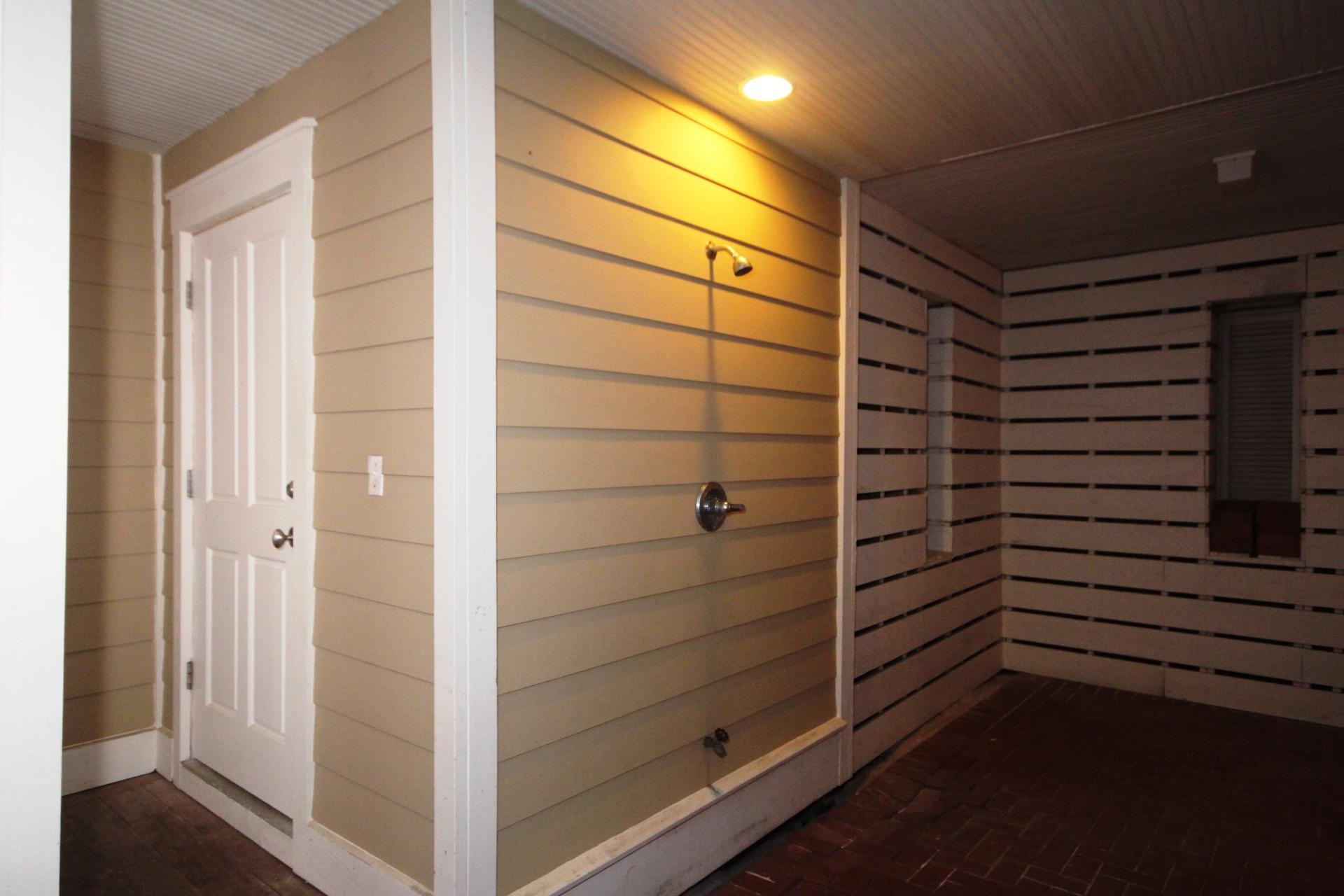 SUMMER'S EDGE - Residential