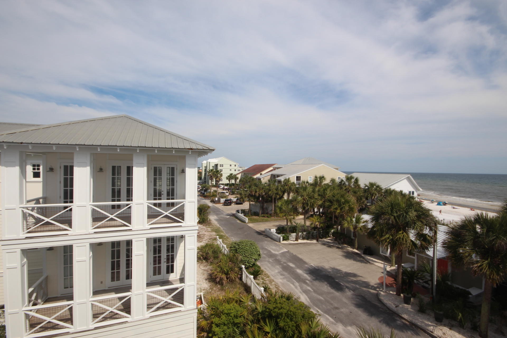 SUMMER'S EDGE - Residential