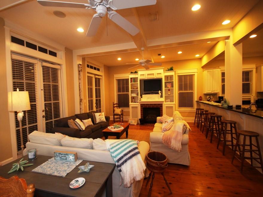 SUMMER'S EDGE - Residential