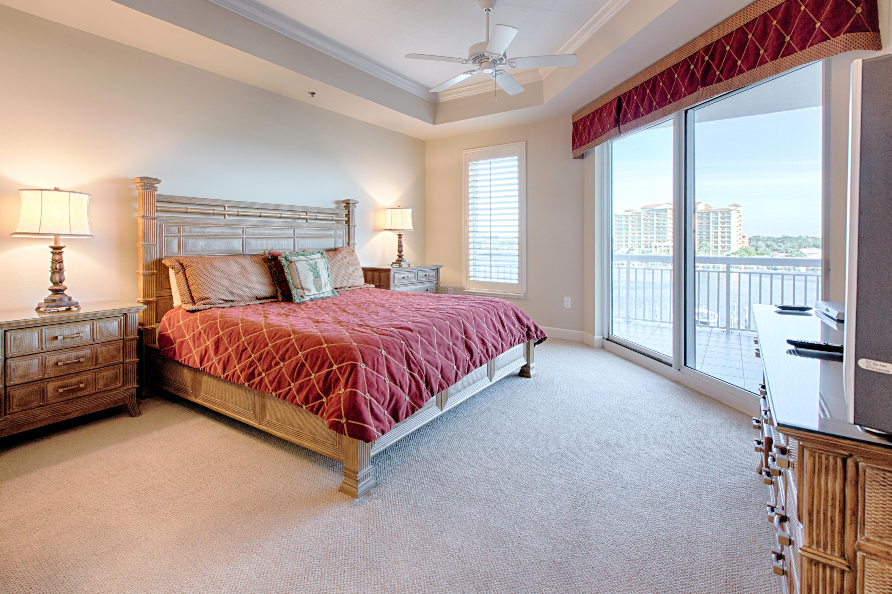 HARBOR LANDING - Residential