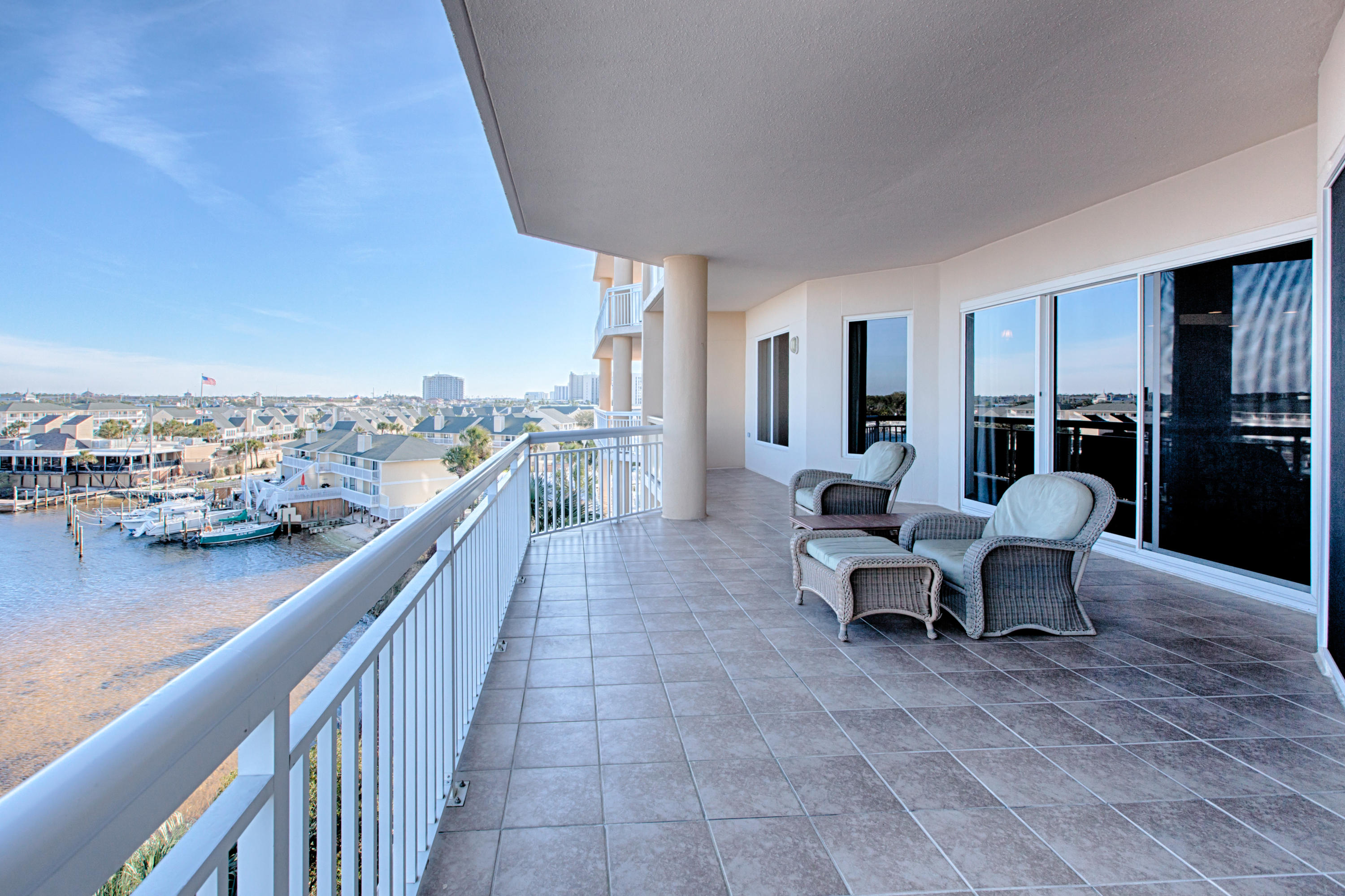 HARBOR LANDING - Residential