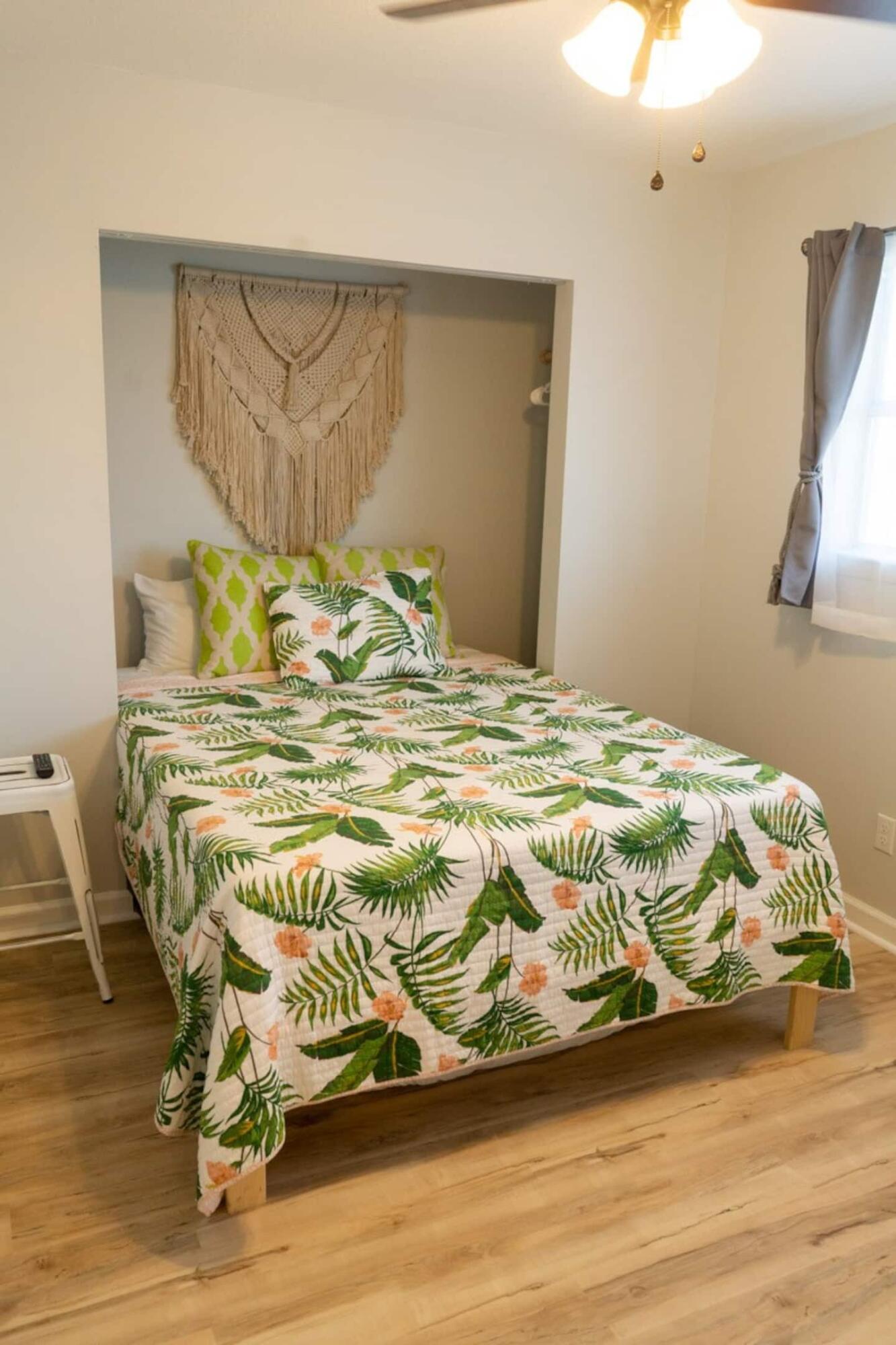 ISLAND GARDENS CONDO - Residential