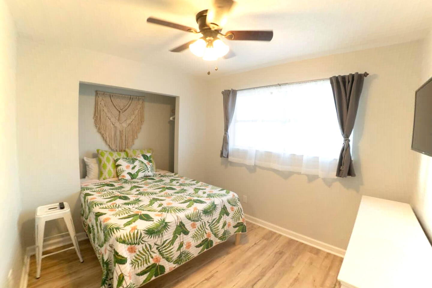 ISLAND GARDENS CONDO - Residential