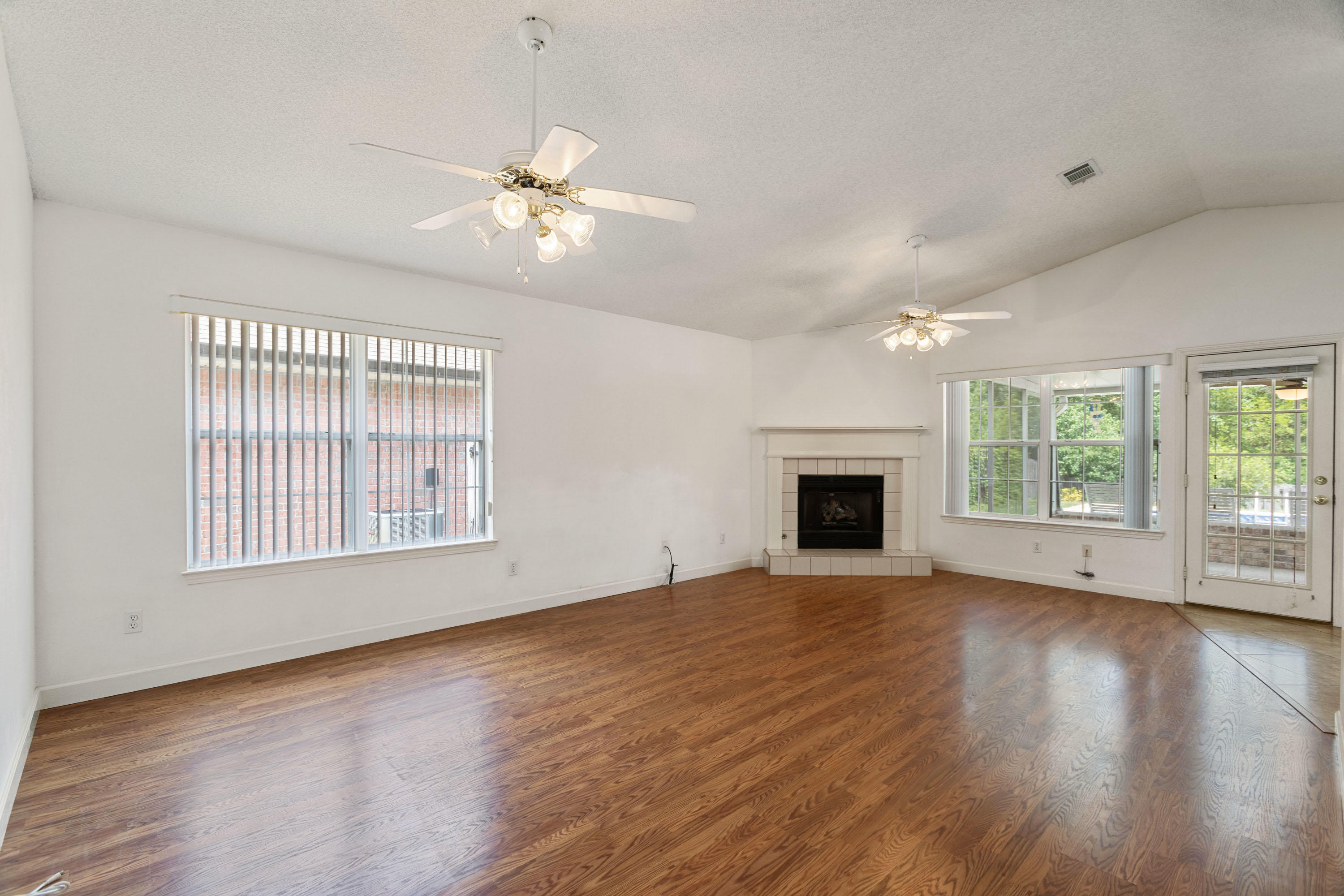 EMERALD VILLAGE S/D - Residential