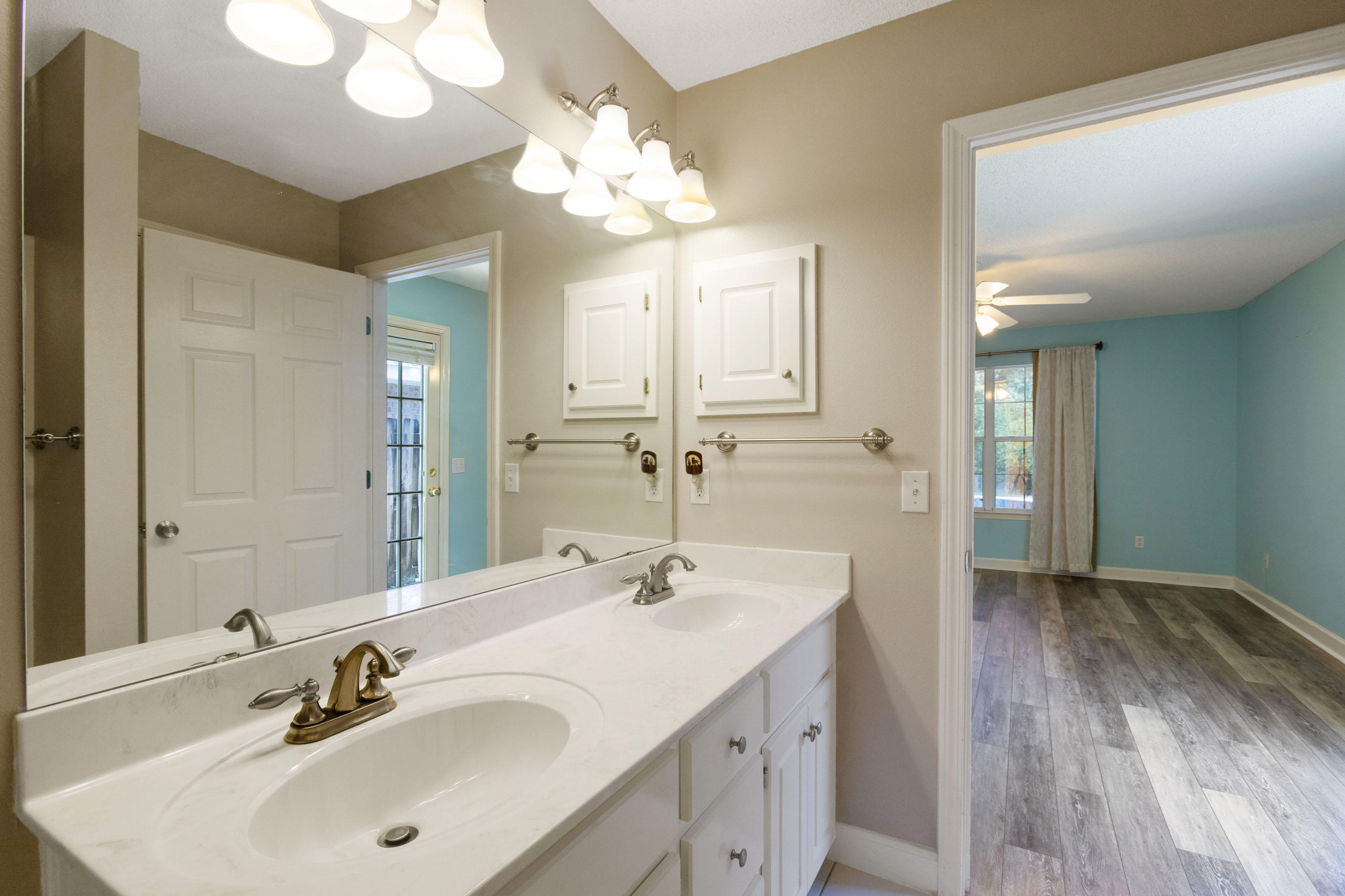 EMERALD VILLAGE S/D - Residential