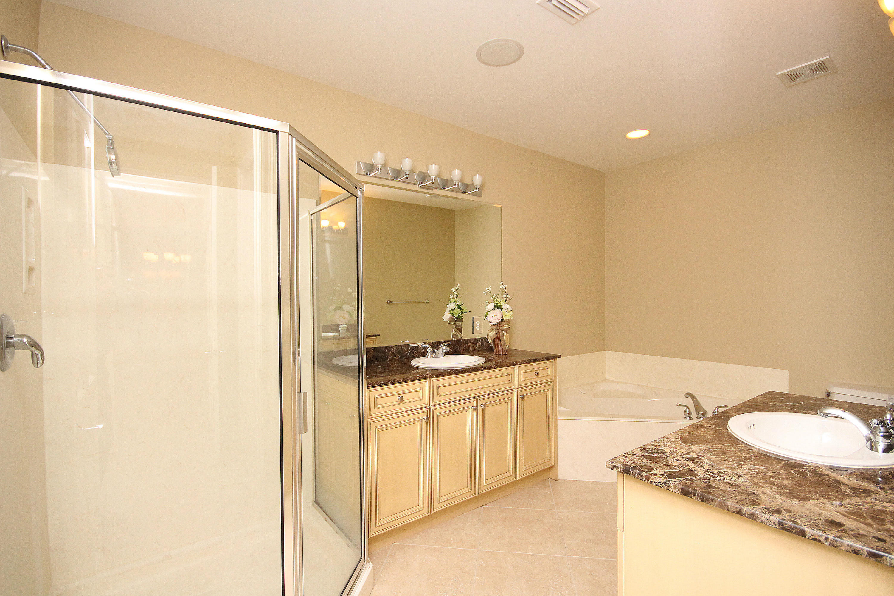 SIDES MORENO POINT WEST - Residential