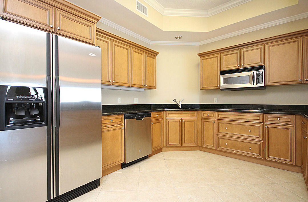 SIDES MORENO POINT WEST - Residential