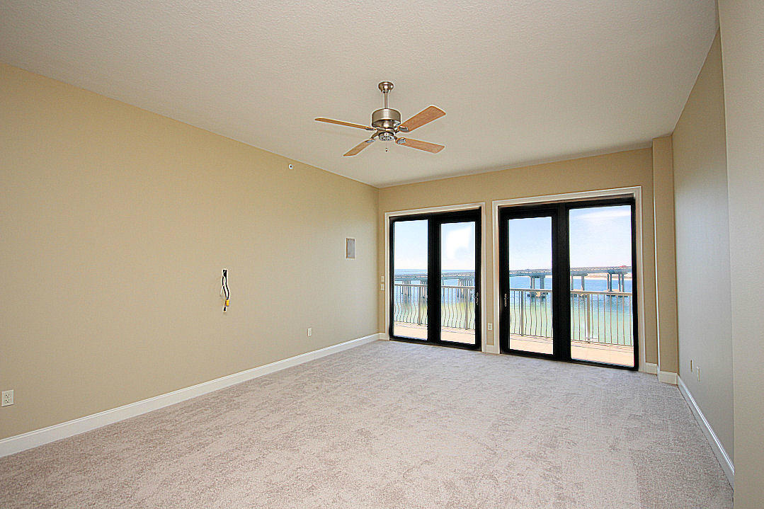 SIDES MORENO POINT WEST - Residential