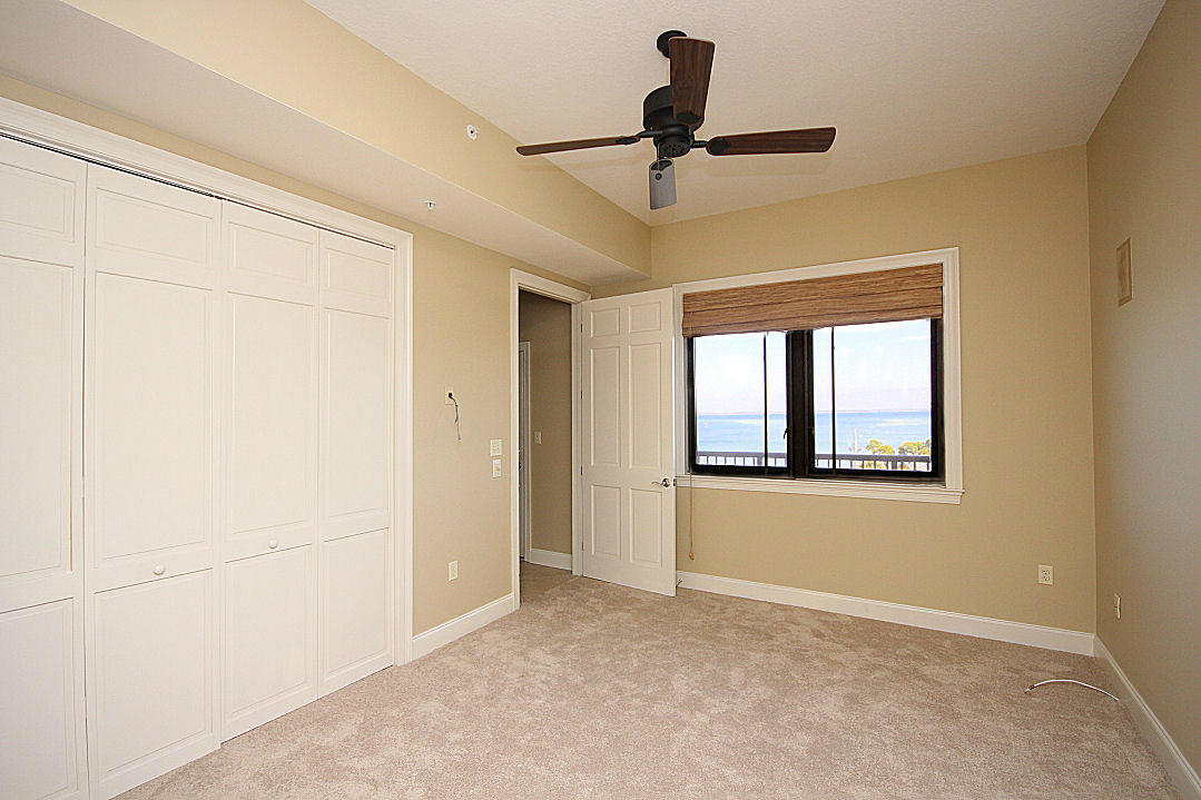 SIDES MORENO POINT WEST - Residential