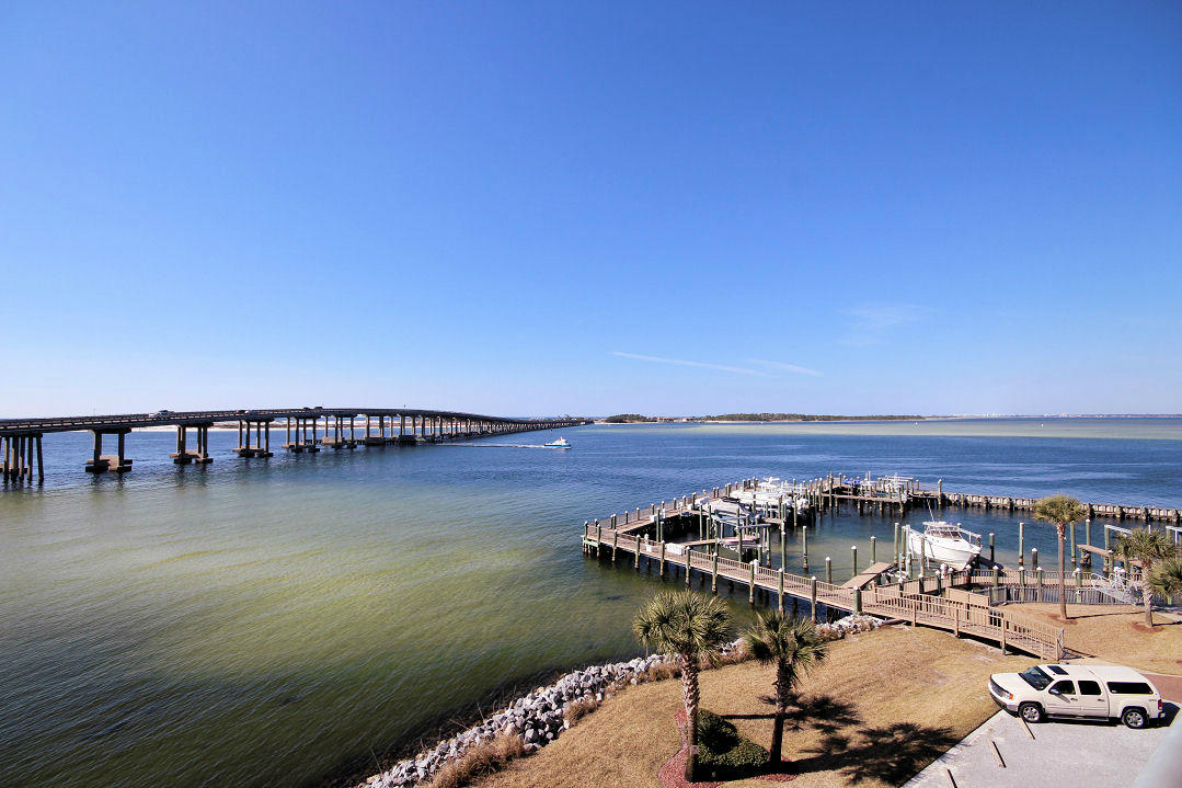 SIDES MORENO POINT WEST - Residential