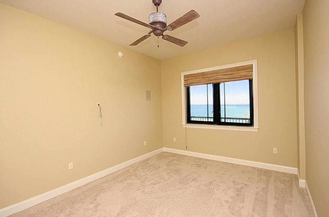 SIDES MORENO POINT WEST - Residential