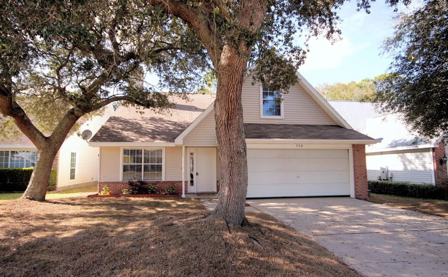 **This is not a short sale**Seller at 199,900and no closing costs will install new kitchen cabinets** Shows great**This centrally located home near both Hurlburt Field and Eglin AFB features new Stainless Steel Appliances, stone back splash and Granite Counter Tops in the kitchen, new interior paint, lighting fixtures, bath fixtures and cabinets. Hardwood flooring in living room, upstairs and large bedroom upstairs. Large upstairs bedroom could be a recreational room or media room for the family. Home has a lot to offer make an appointment today.