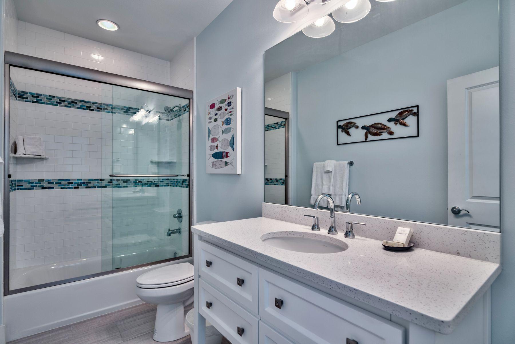 EMERALD WATERS VILLAGE - Residential