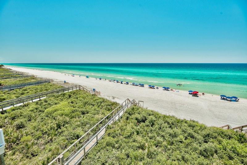Lot 9-B BEING MORE PARTICULARLY DESCRIBED AS:COM AT THE NE/C OF LOT 10 DANABEACH S/D - Residential