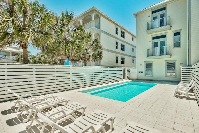Lot 9-B BEING MORE PARTICULARLY DESCRIBED AS:COM AT THE NE/C OF LOT 10 DANABEACH S/D - Residential