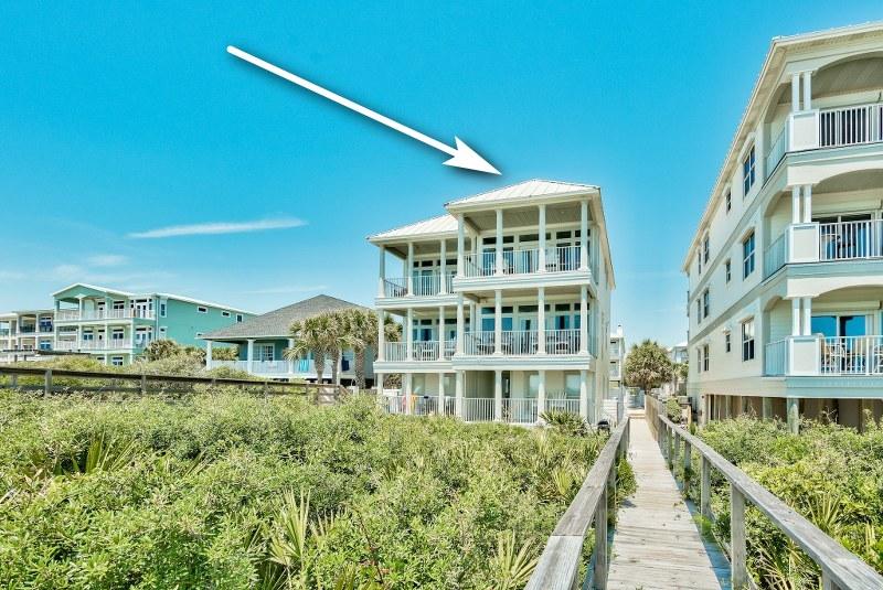 Lot 9-B BEING MORE PARTICULARLY DESCRIBED AS:COM AT THE NE/C OF LOT 10 DANABEACH S/D - Residential
