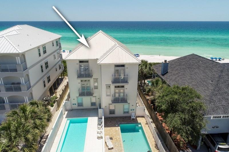 Lot 9-B BEING MORE PARTICULARLY DESCRIBED AS:COM AT THE NE/C OF LOT 10 DANABEACH S/D - Residential
