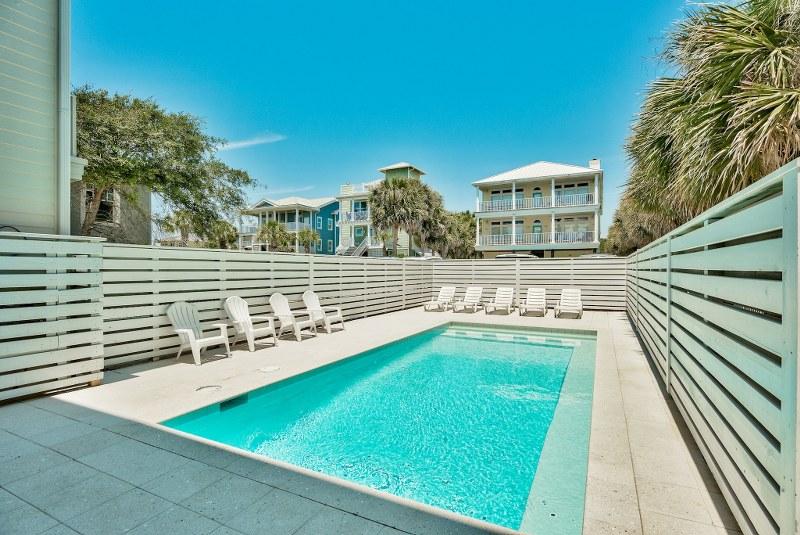 Lot 9-B BEING MORE PARTICULARLY DESCRIBED AS:COM AT THE NE/C OF LOT 10 DANABEACH S/D - Residential