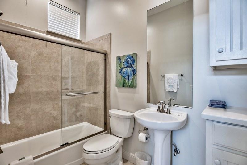Lot 9-B BEING MORE PARTICULARLY DESCRIBED AS:COM AT THE NE/C OF LOT 10 DANABEACH S/D - Residential