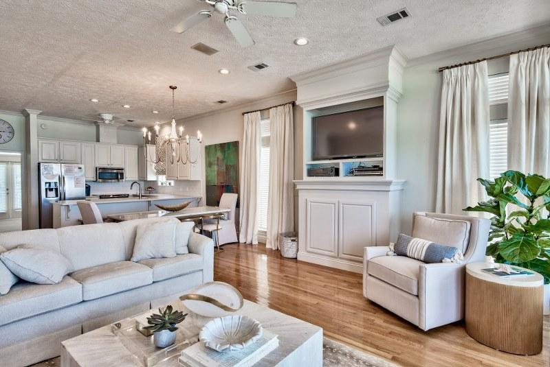 Lot 9-B BEING MORE PARTICULARLY DESCRIBED AS:COM AT THE NE/C OF LOT 10 DANABEACH S/D - Residential
