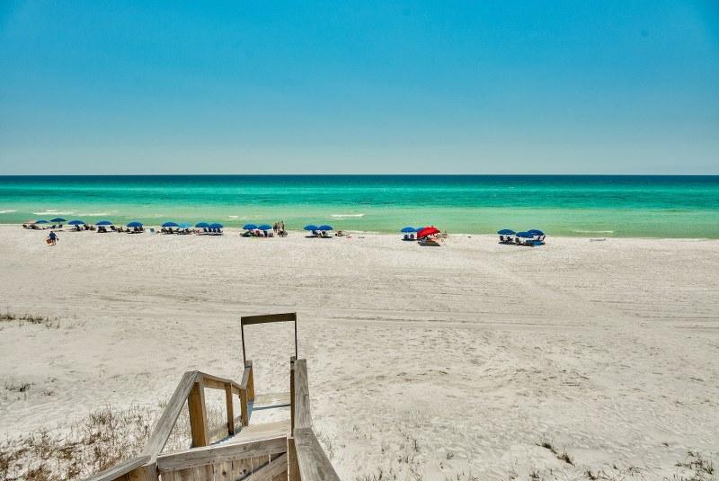 Lot 9-B BEING MORE PARTICULARLY DESCRIBED AS:COM AT THE NE/C OF LOT 10 DANABEACH S/D - Residential