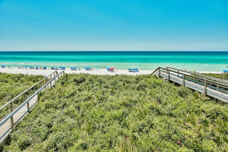 Lot 9-B BEING MORE PARTICULARLY DESCRIBED AS:COM AT THE NE/C OF LOT 10 DANABEACH S/D - Residential