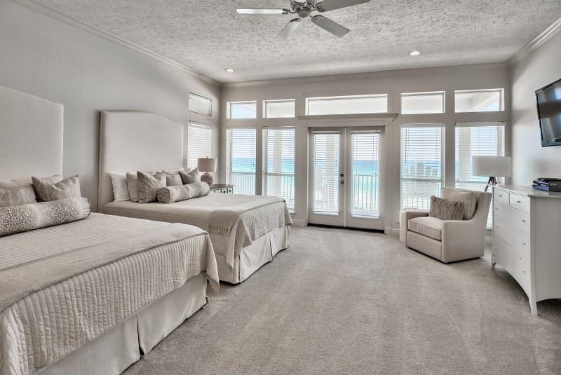 Lot 9-B BEING MORE PARTICULARLY DESCRIBED AS:COM AT THE NE/C OF LOT 10 DANABEACH S/D - Residential