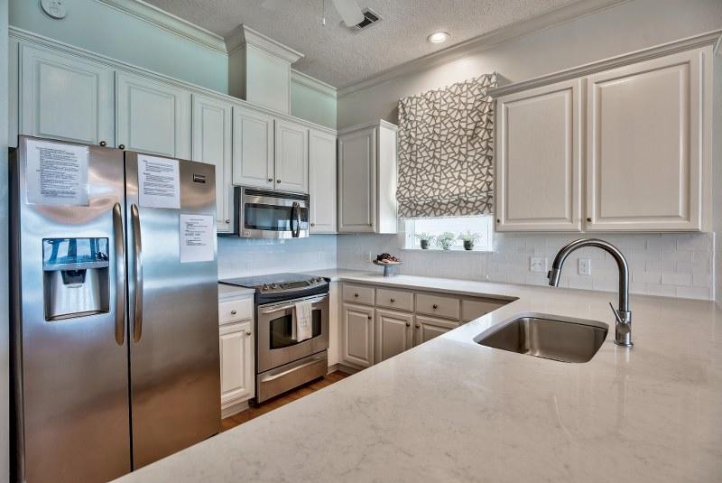 Lot 9-B BEING MORE PARTICULARLY DESCRIBED AS:COM AT THE NE/C OF LOT 10 DANABEACH S/D - Residential