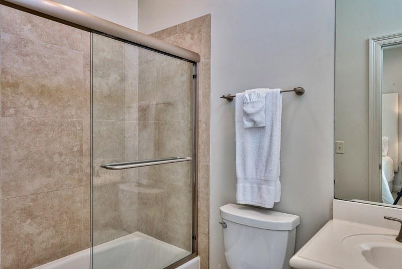 Lot 9-B BEING MORE PARTICULARLY DESCRIBED AS:COM AT THE NE/C OF LOT 10 DANABEACH S/D - Residential
