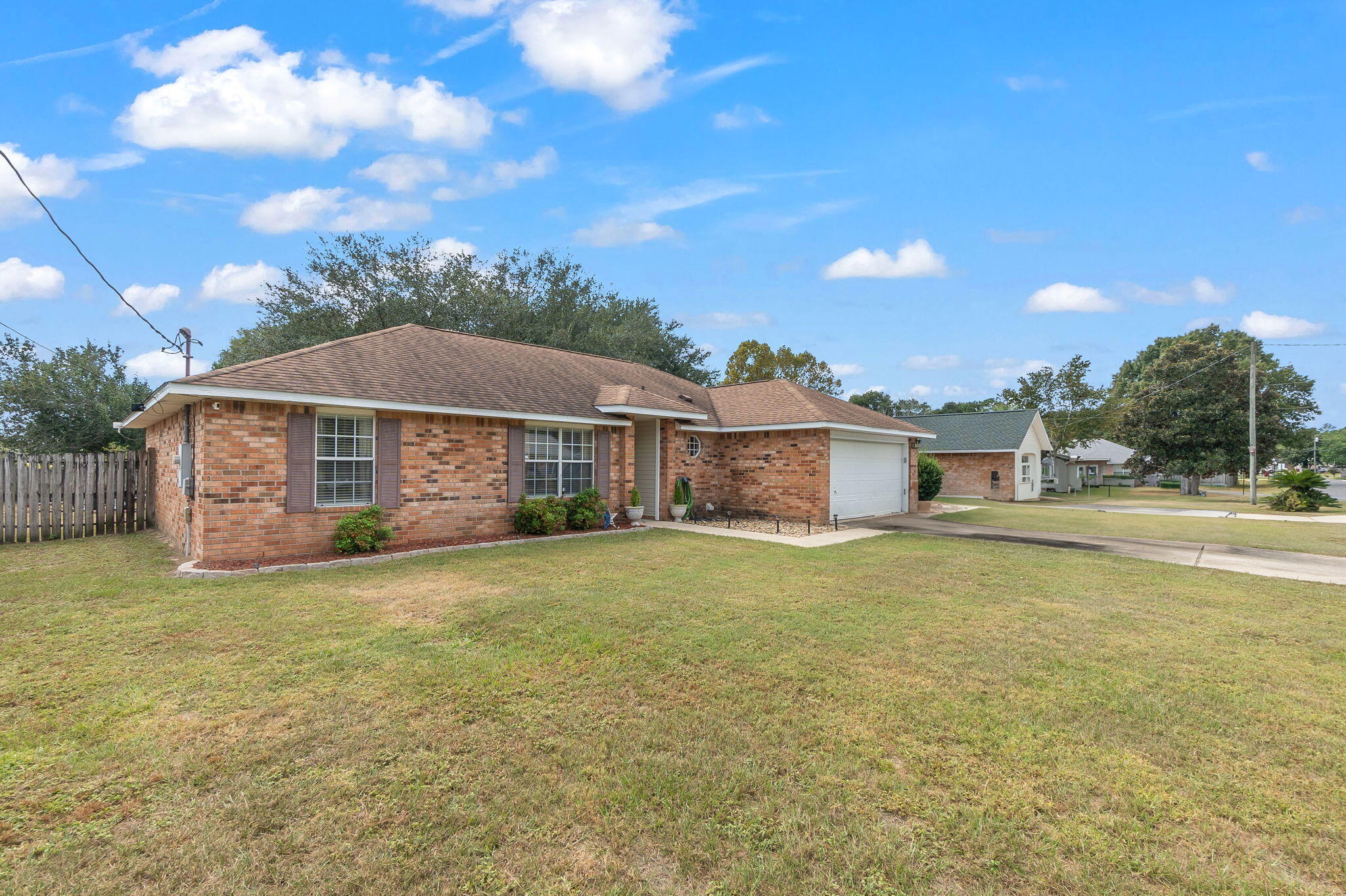 COUNTRY BREEZE ESTATES - Residential