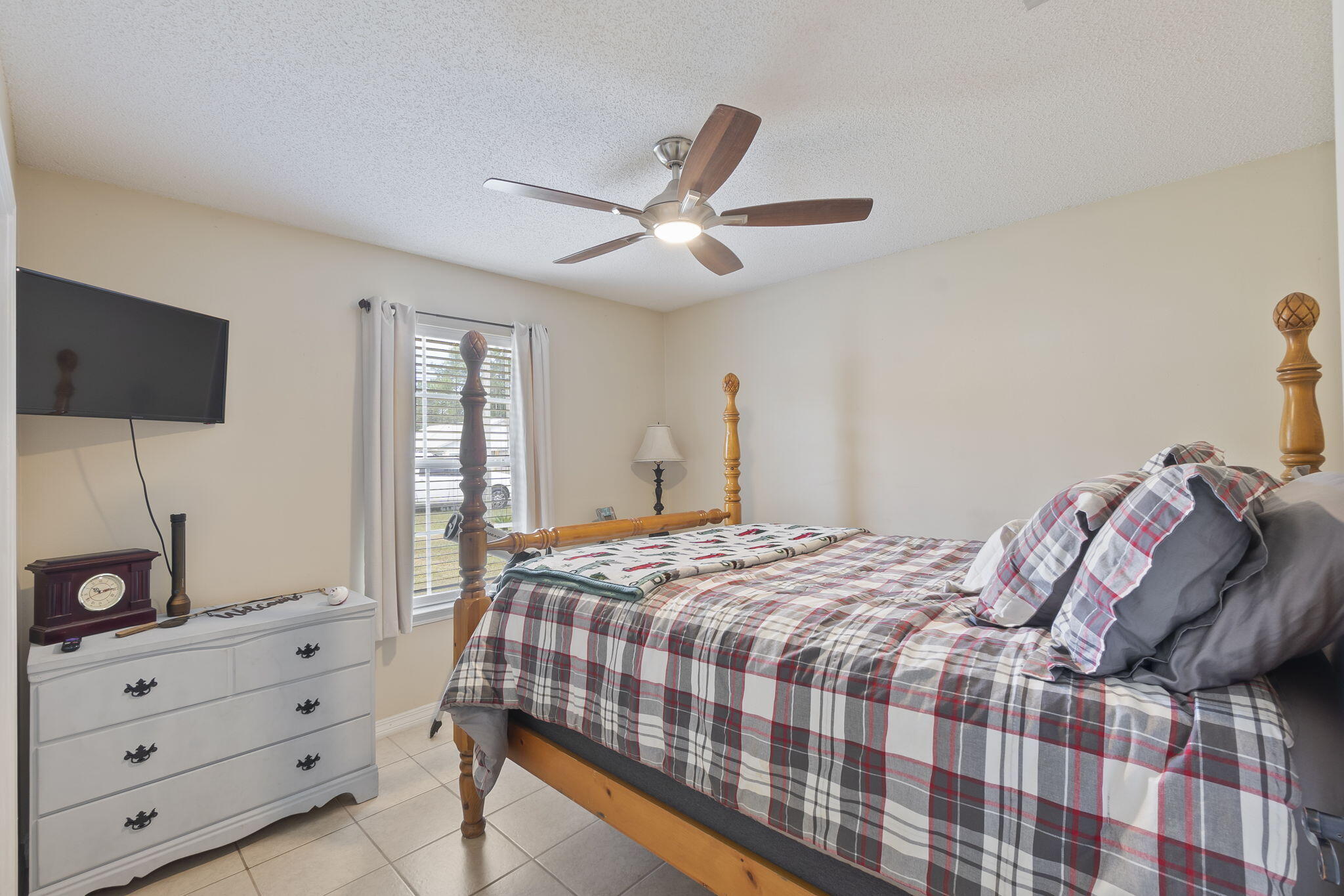 COUNTRY BREEZE ESTATES - Residential