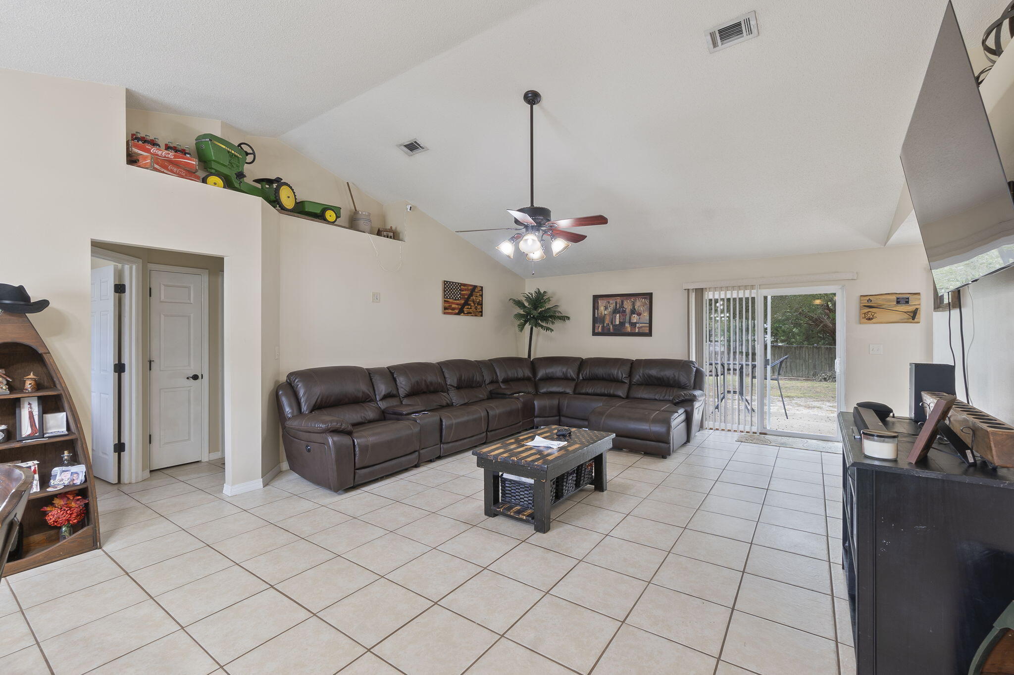 COUNTRY BREEZE ESTATES - Residential