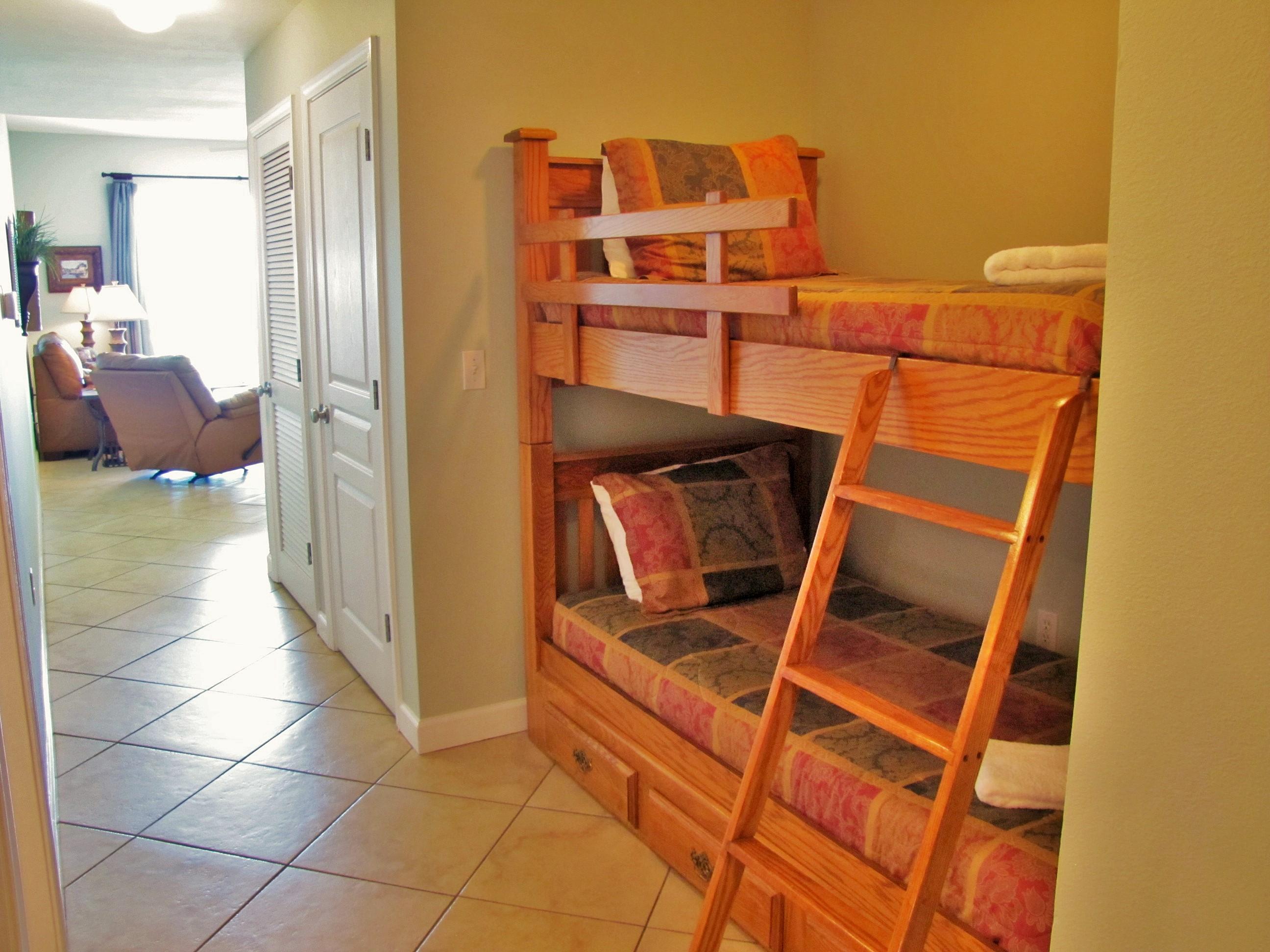 BEACH RETREAT - Residential