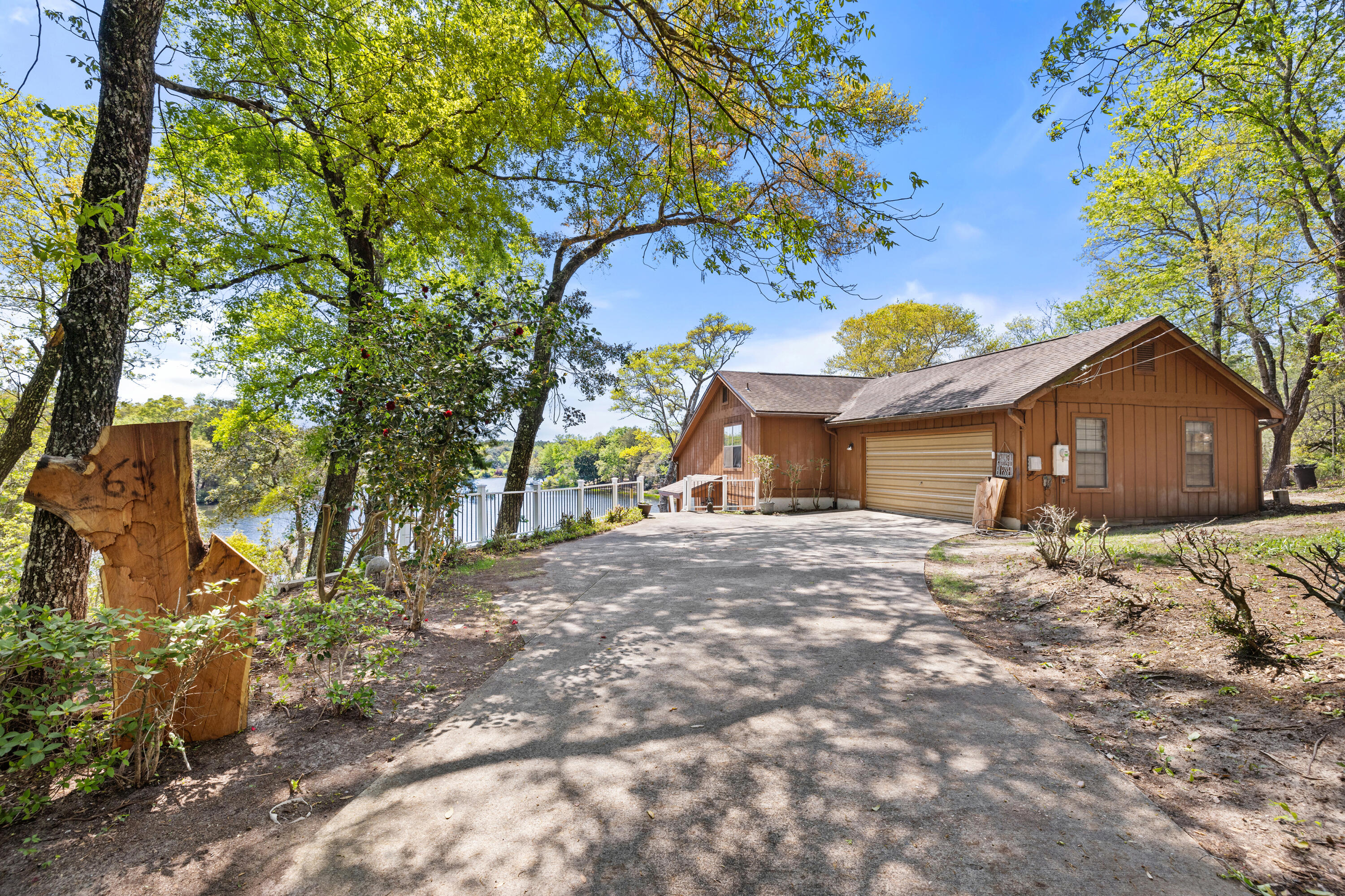 LAKE SHARON ESTATES - Residential