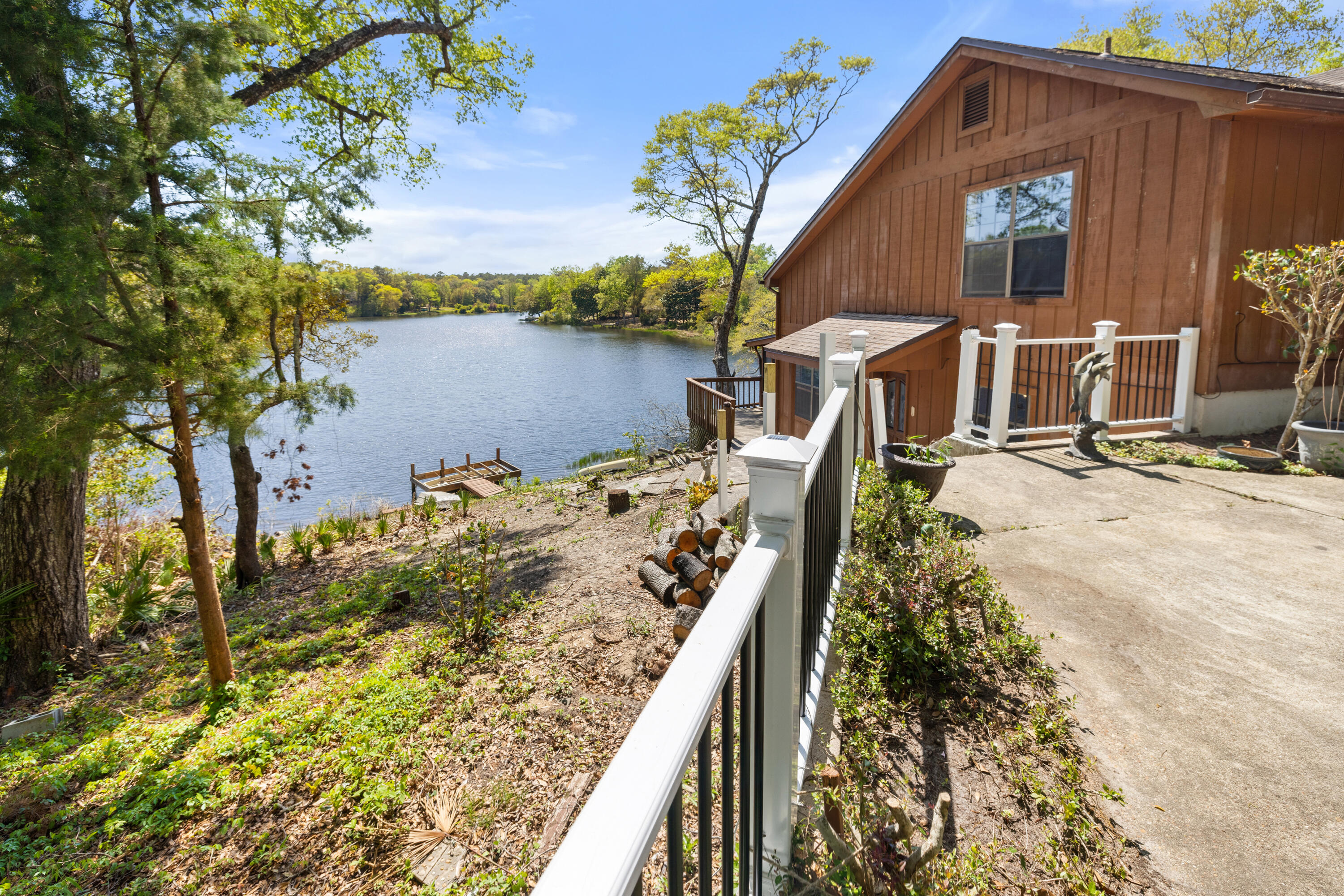 LAKE SHARON ESTATES - Residential