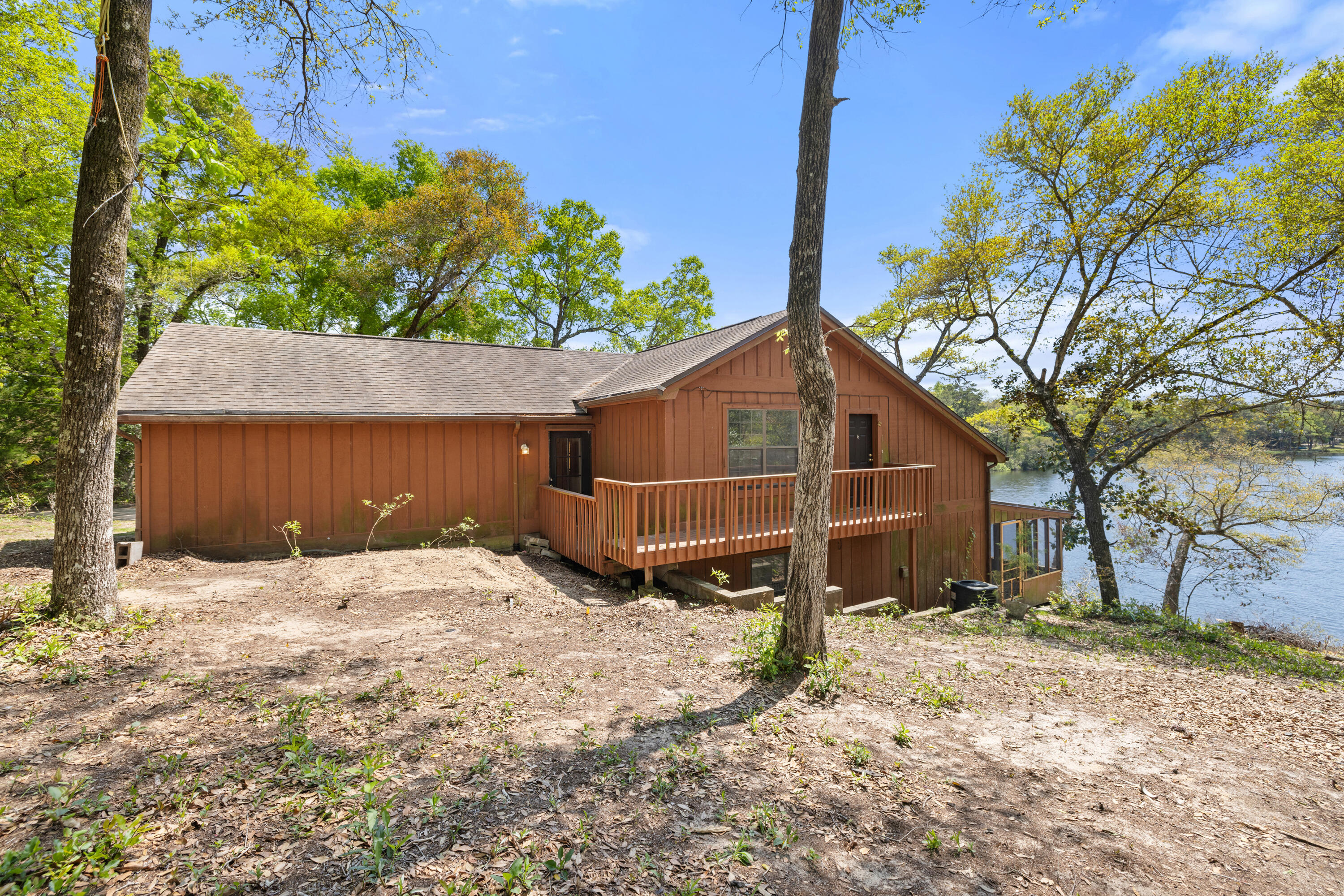 LAKE SHARON ESTATES - Residential