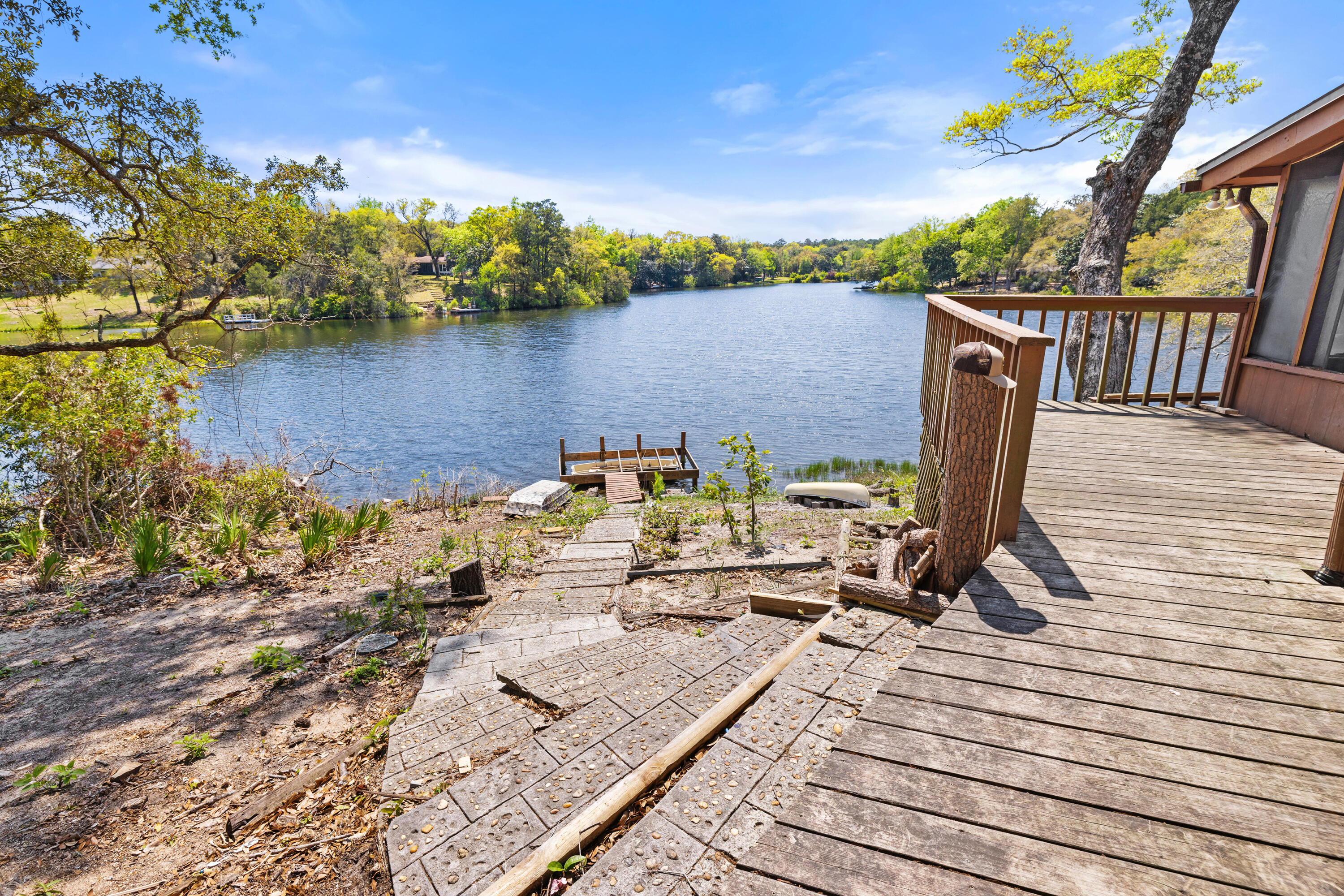 LAKE SHARON ESTATES - Residential