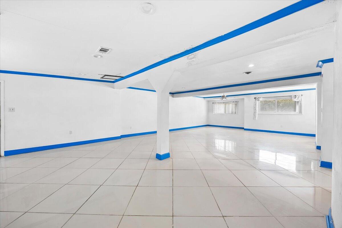 SKY CREST - Residential