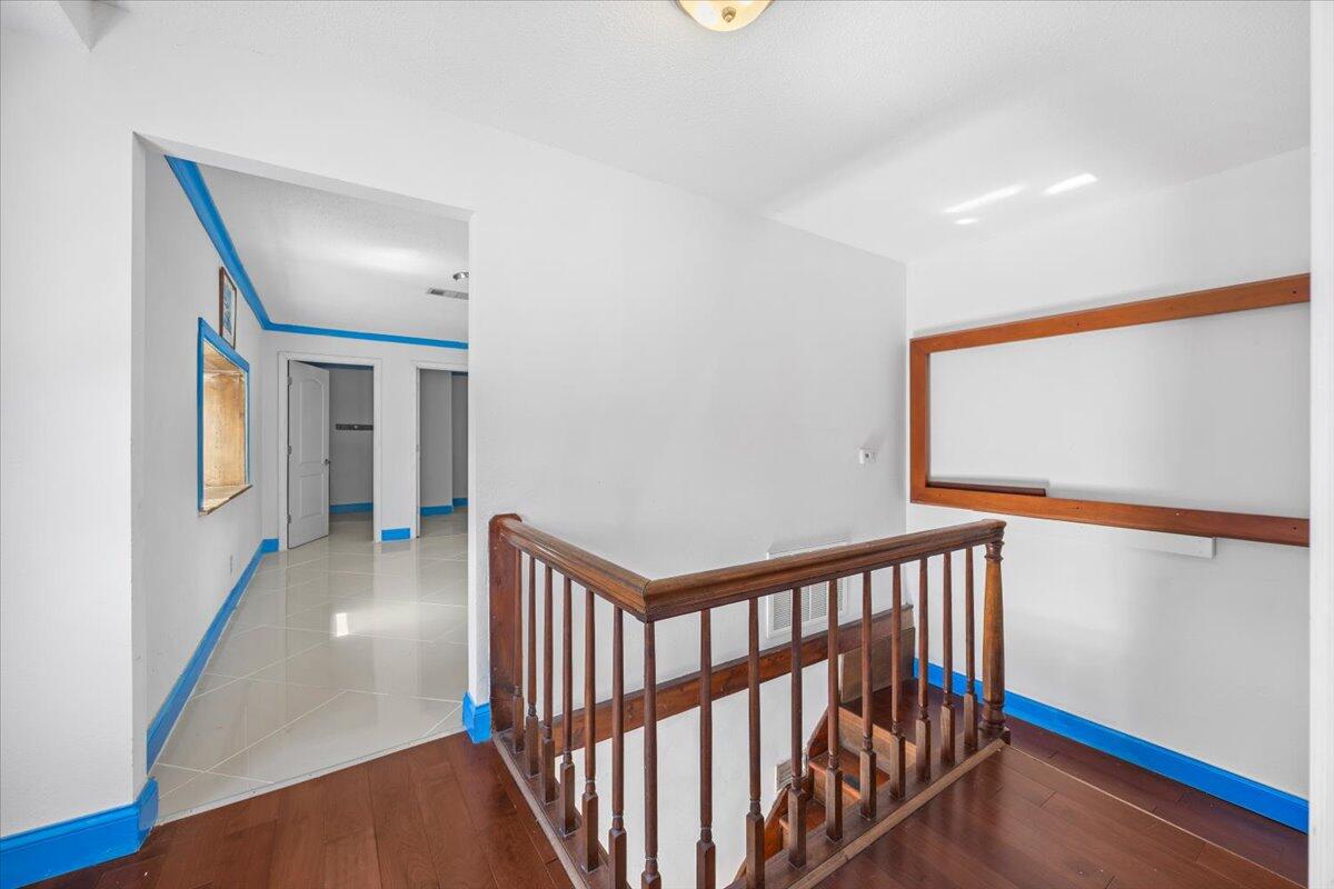 SKY CREST - Residential