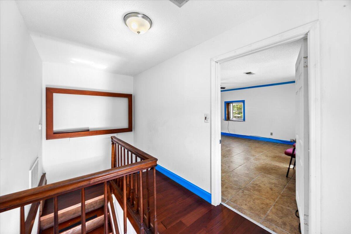 SKY CREST - Residential