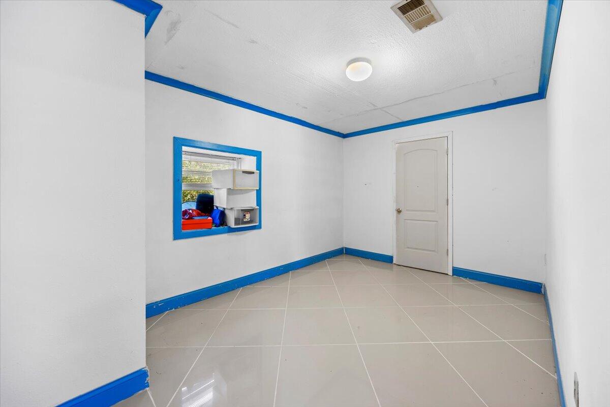 SKY CREST - Residential