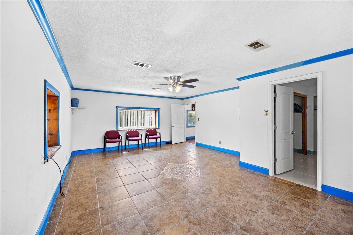 SKY CREST - Residential