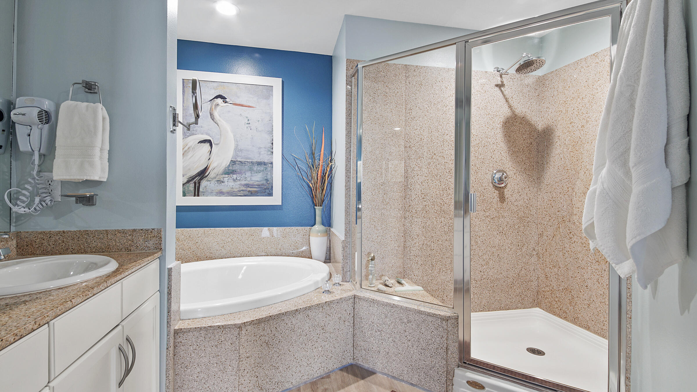 Laketown Wharf - Residential