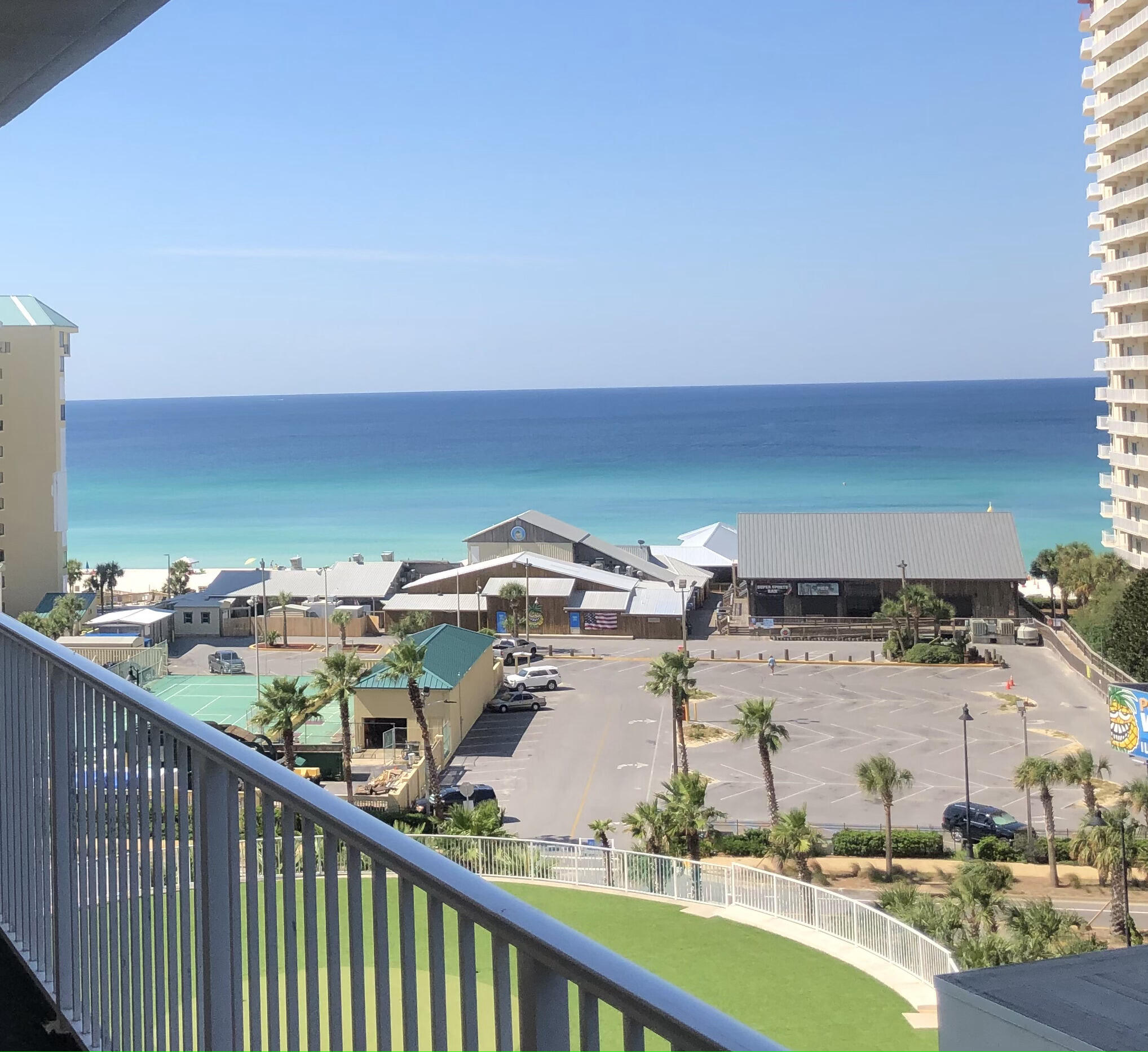 CURRENTLY UNDER CONTRACT, SELLER ACCEPTING BACKUP OFFERS See the updates at this Condo! Two Bedrooms with Bunkroom and No Carpet. Laketown Wharf features 5 Resort Pools, 2 Hot Tubs, Boardwalk, Two Level Gulfview Exercise Room, Nightly Light Show and near Amusements, Restaurants and Shopping. This Unit is Owner Occupied and not rented. Comes Fully Furnished with the exception of Office Items/Furniture in Bunkroom, Balcony Furniture, Personal Items and Decor. If you choose to do Short Turn Rentals, Annual Gross Rental Income is Projected at $36,000-$45,000. You need to see this!
