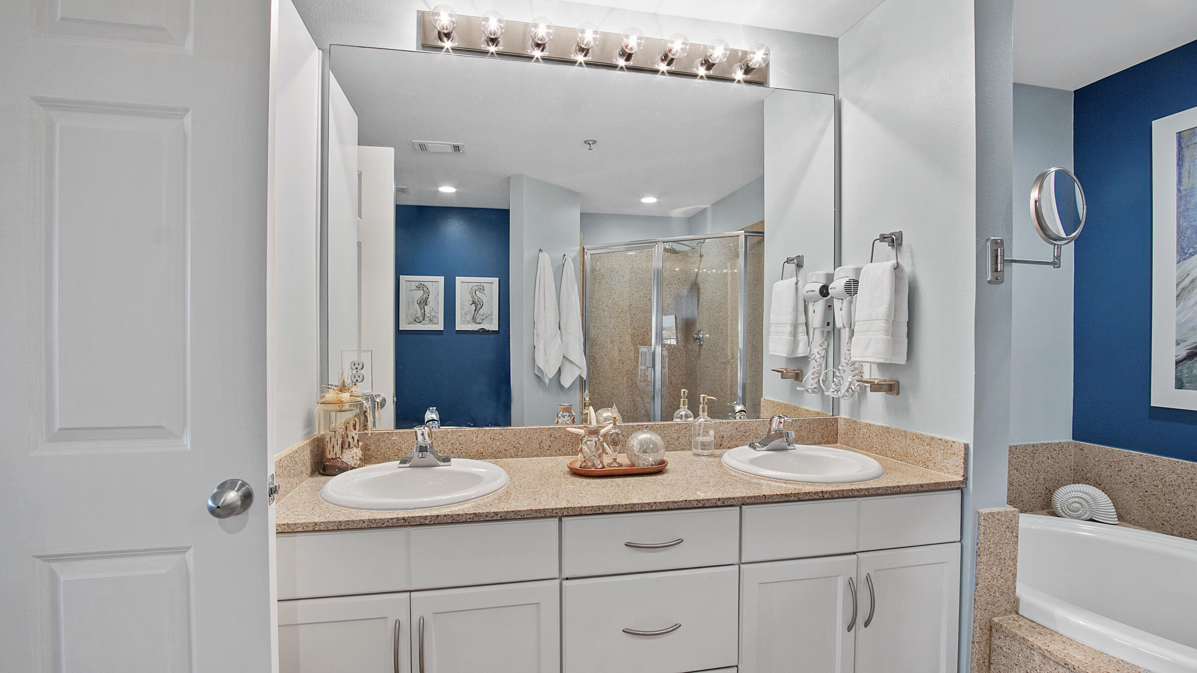 Laketown Wharf - Residential