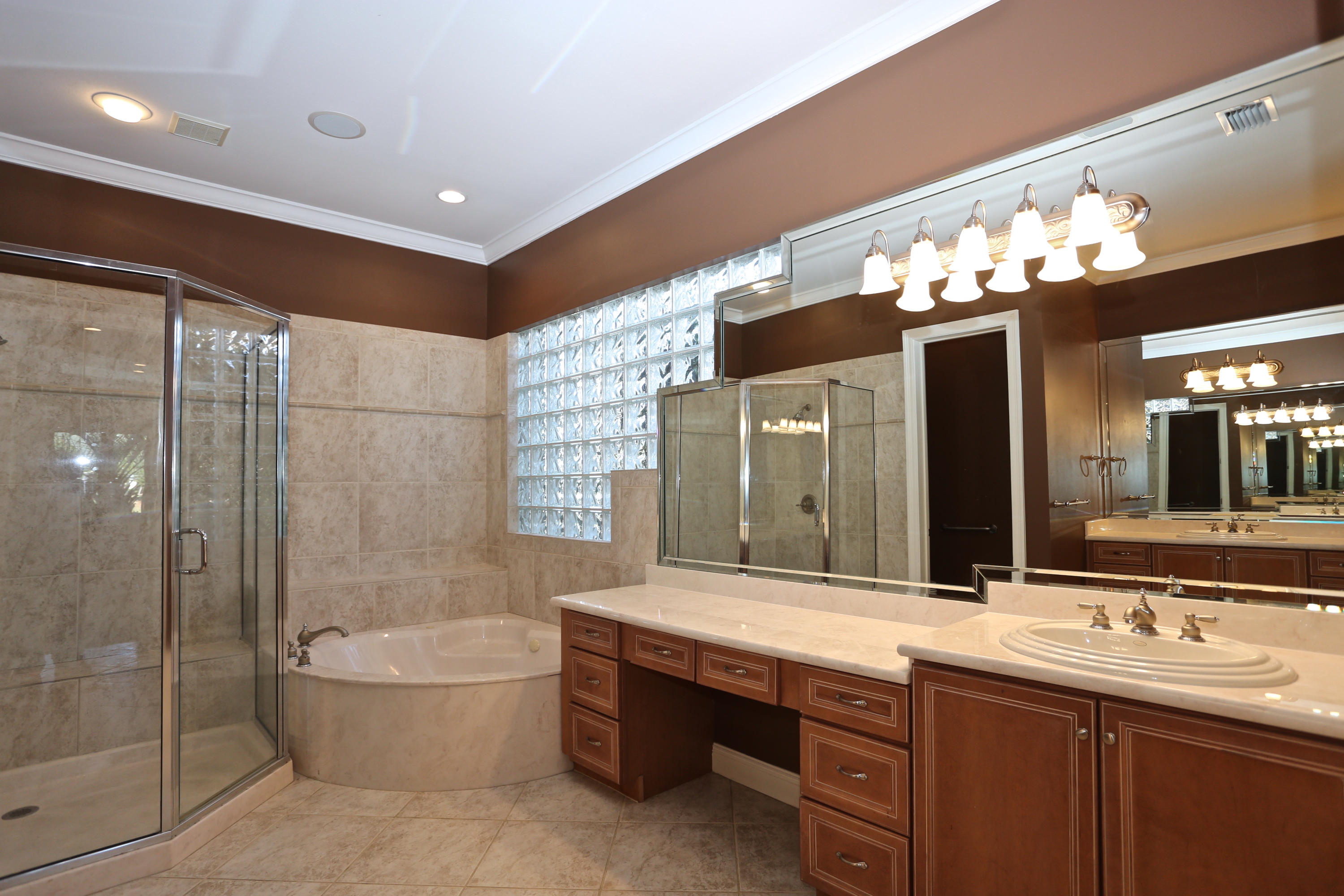 TROON DRIVE - Residential