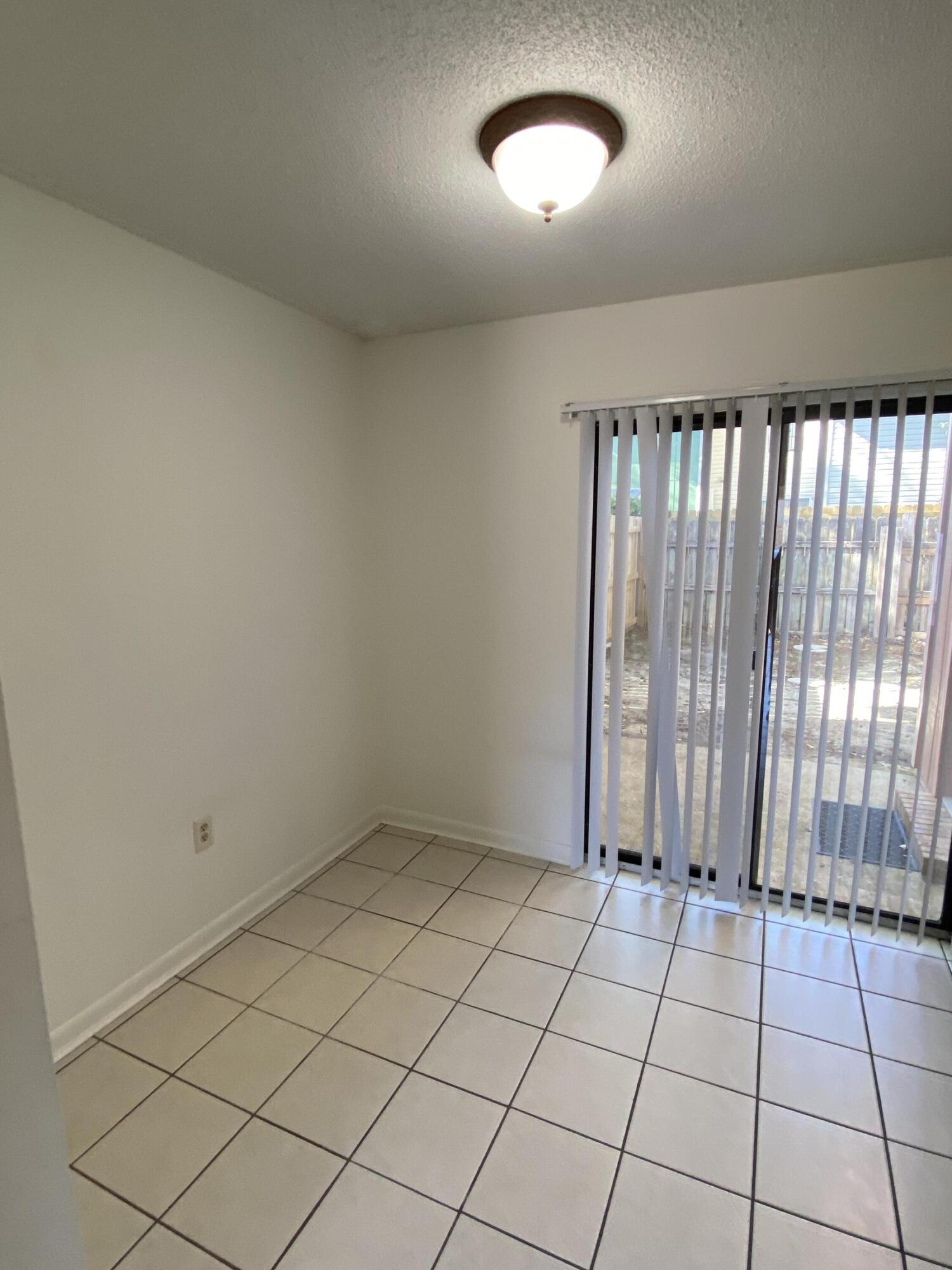 VIKING MANOR PH 1 - Residential Lease